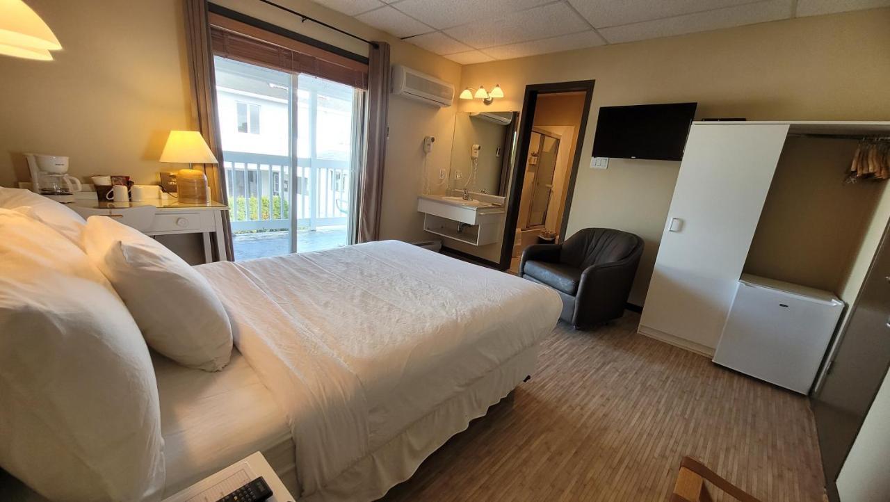 Hotel Aquamer Carleton-sur-Mer Экстерьер фото