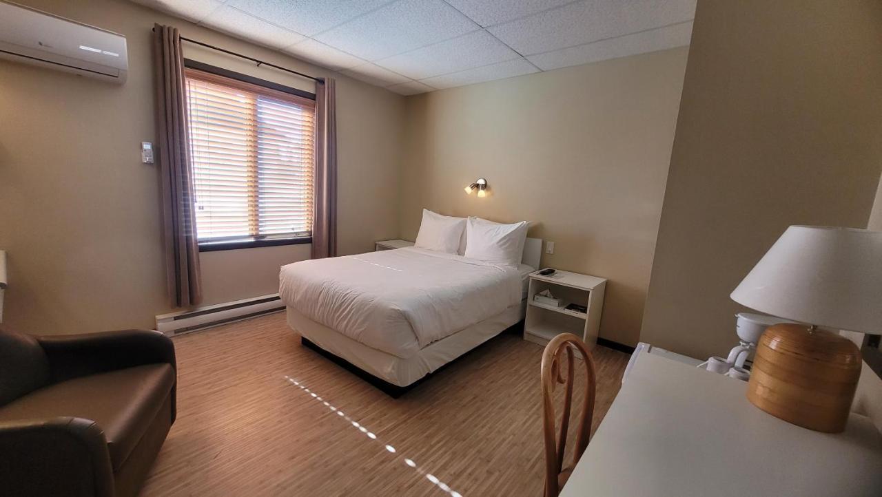Hotel Aquamer Carleton-sur-Mer Экстерьер фото